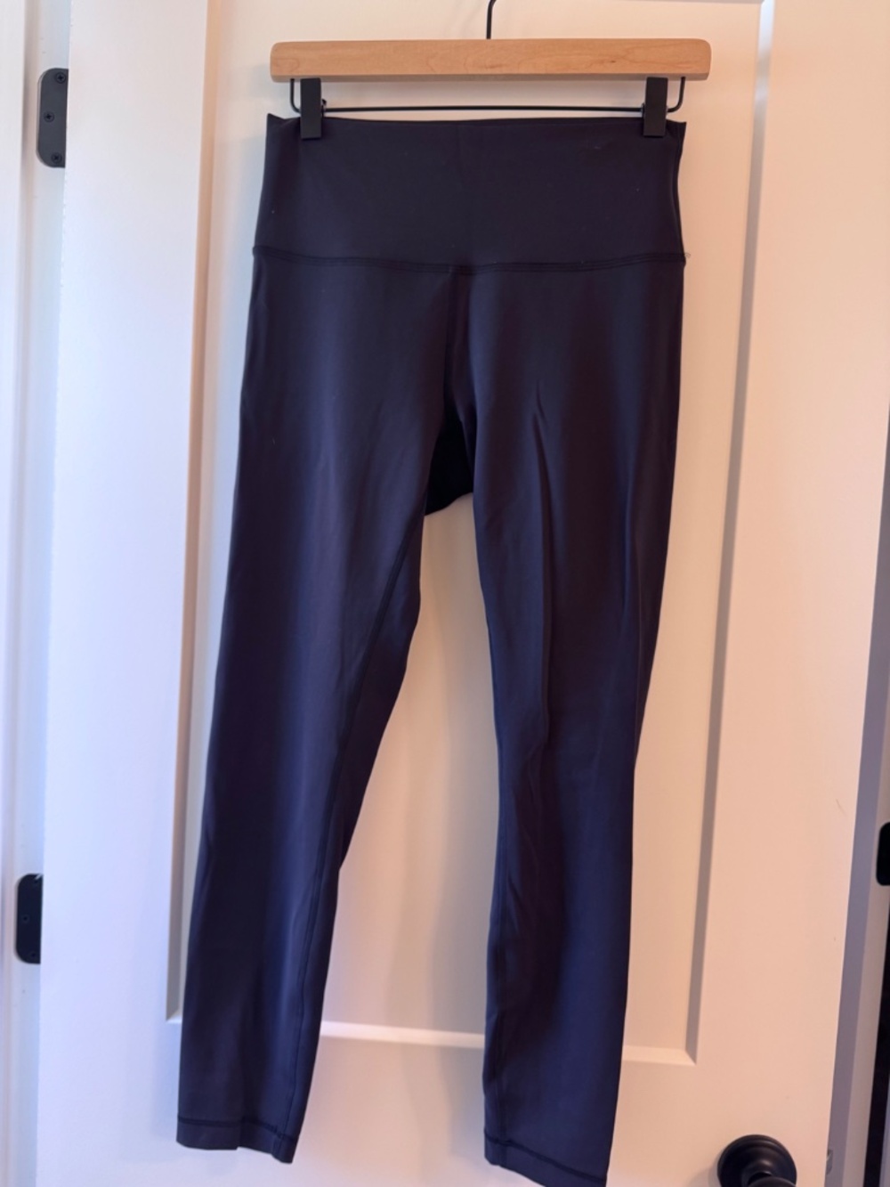 Lululemon Wunder Train 25 in Legging in Black